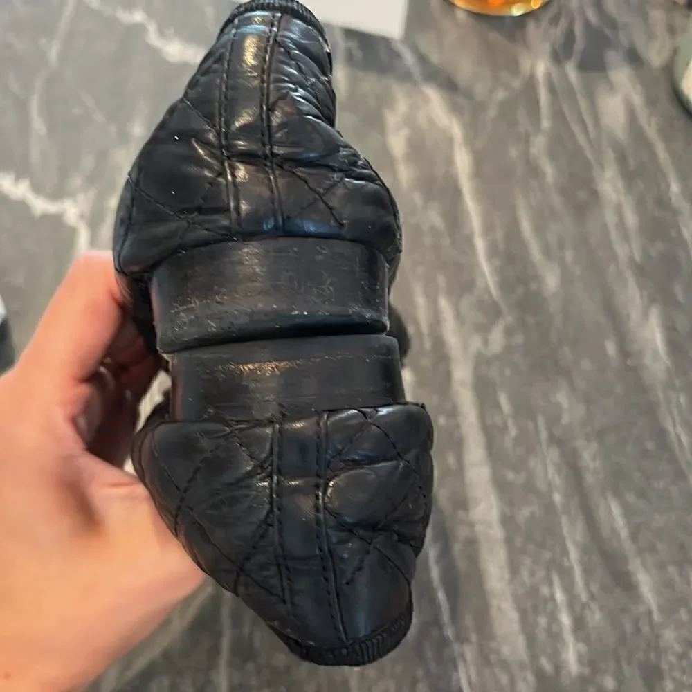 Chanel Slides  - Picture 5 of 7